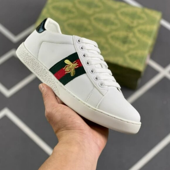 Gucci Ace Bee Embroidered White Leather Sneakers - Picture 1 of 8